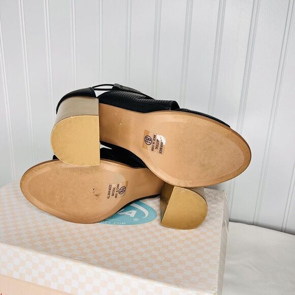 SODA ARYA-S Sz 8.5 Lace Up Heels Black Faux Wood Heels EUC - Picture 10 of 13